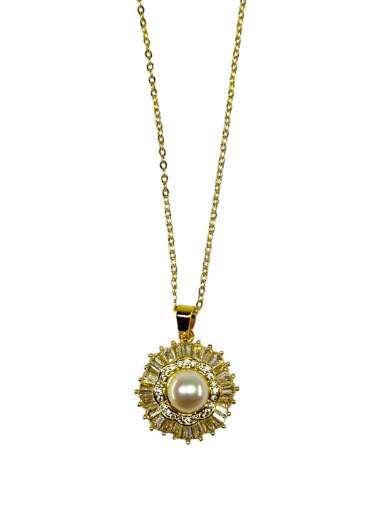 Crownlight Pearl Necklace (White)