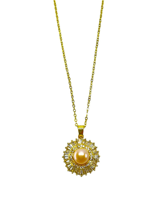 Crownlight Pearl Necklace (Peachy Pink)