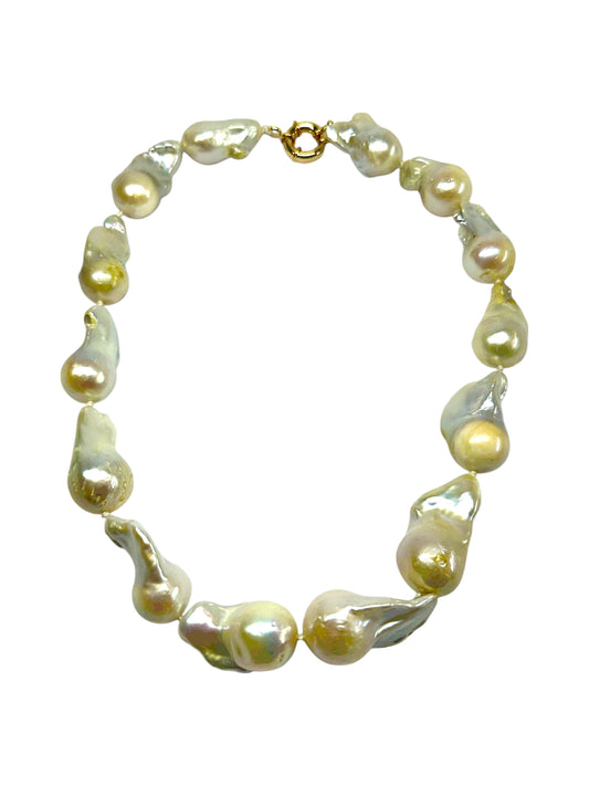 Shellé Royale Necklace