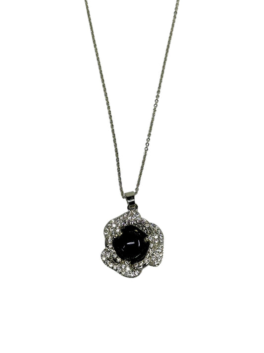 Onyx Fleur Necklace