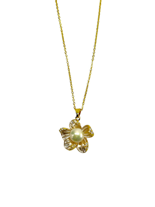 Goldenwood Necklace